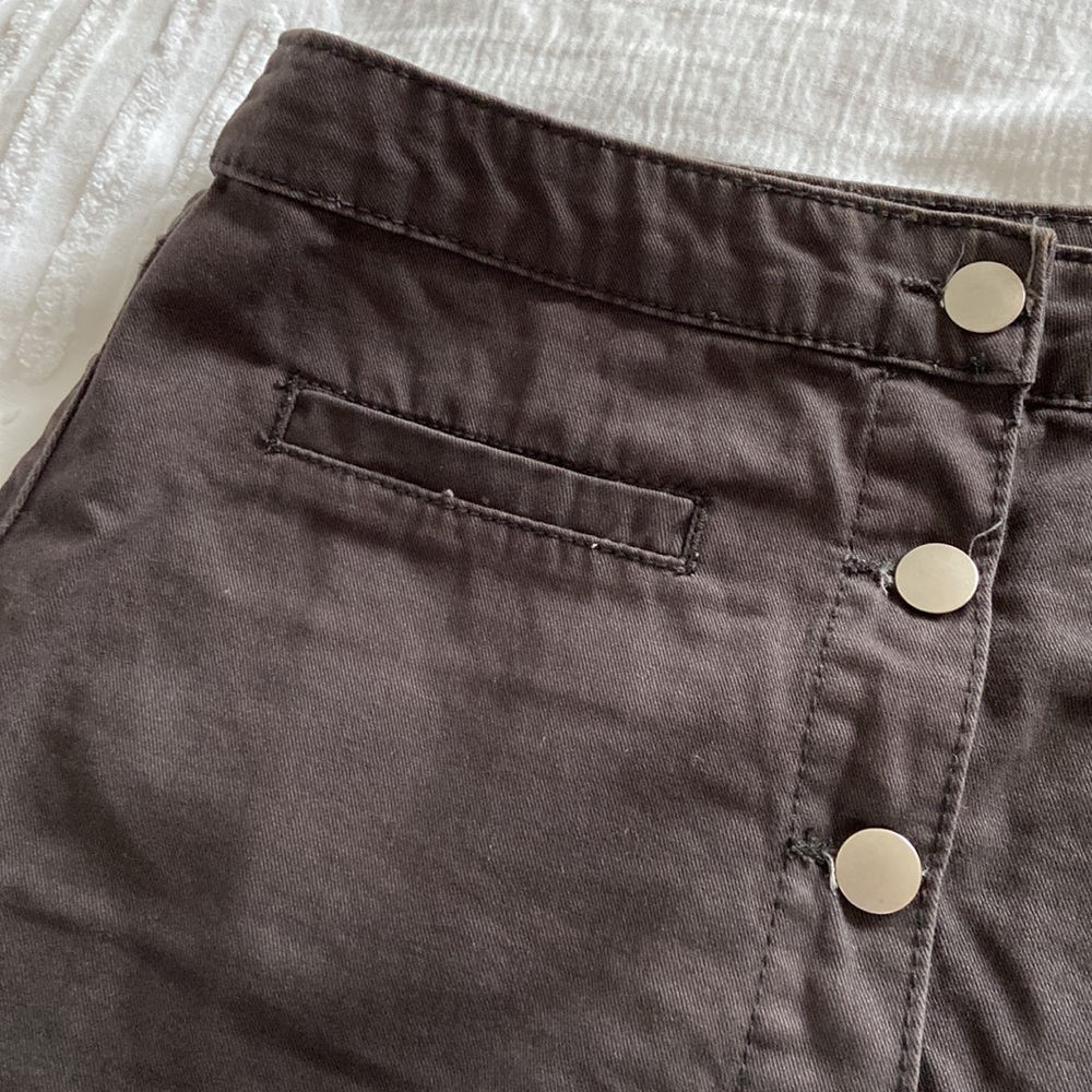 Button down mini skirt - Picture 3 of 4